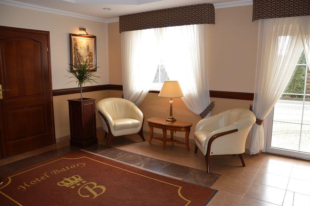 Hotel Batory Tłuszcz Exterior foto