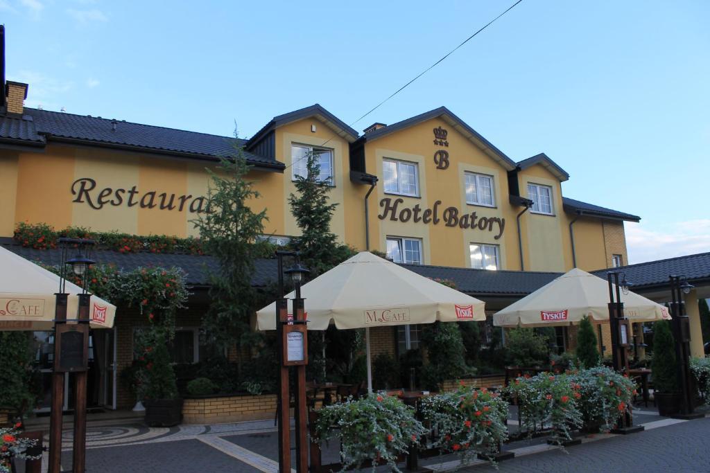 Hotel Batory Tłuszcz Exterior foto