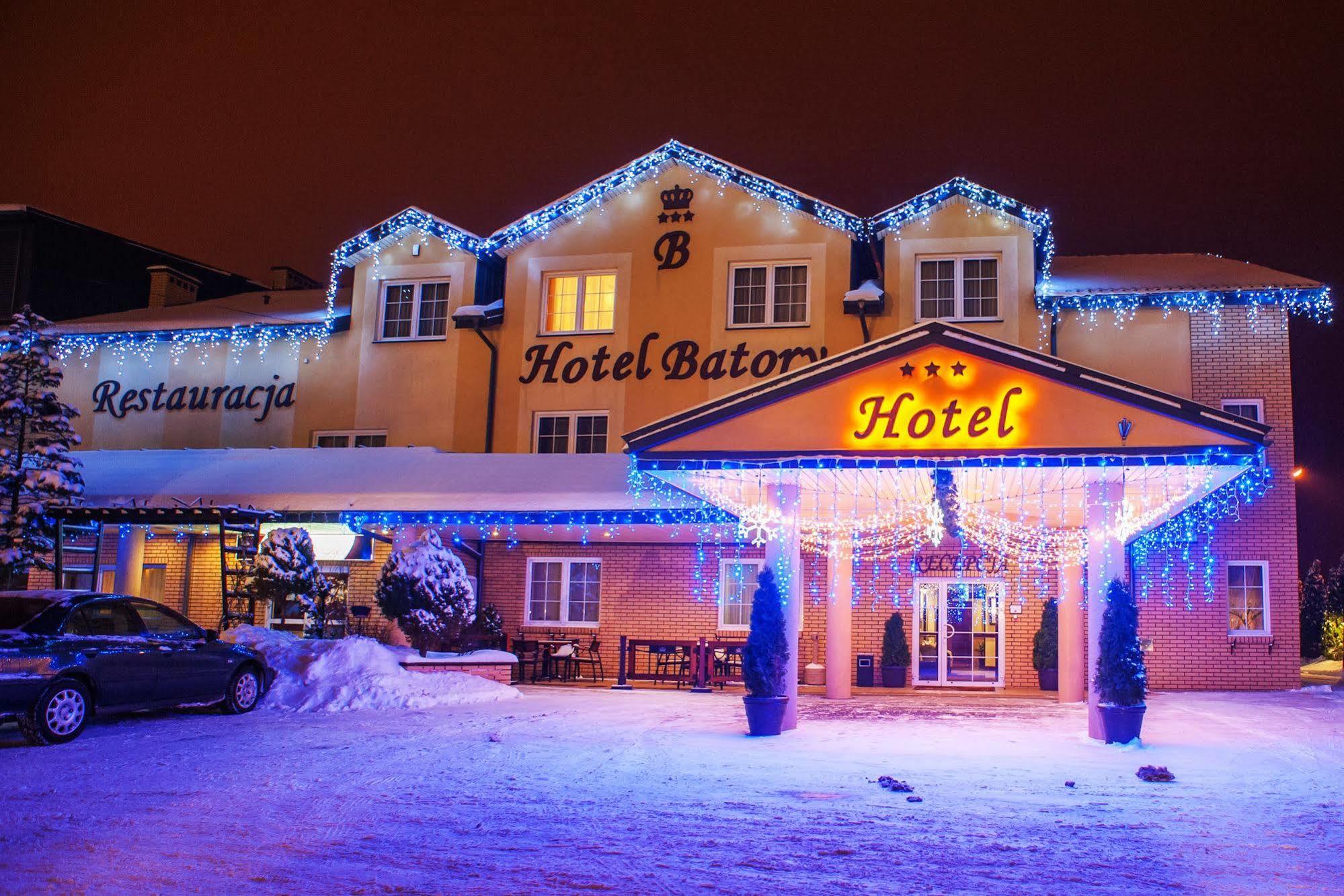 Hotel Batory Tłuszcz Exterior foto